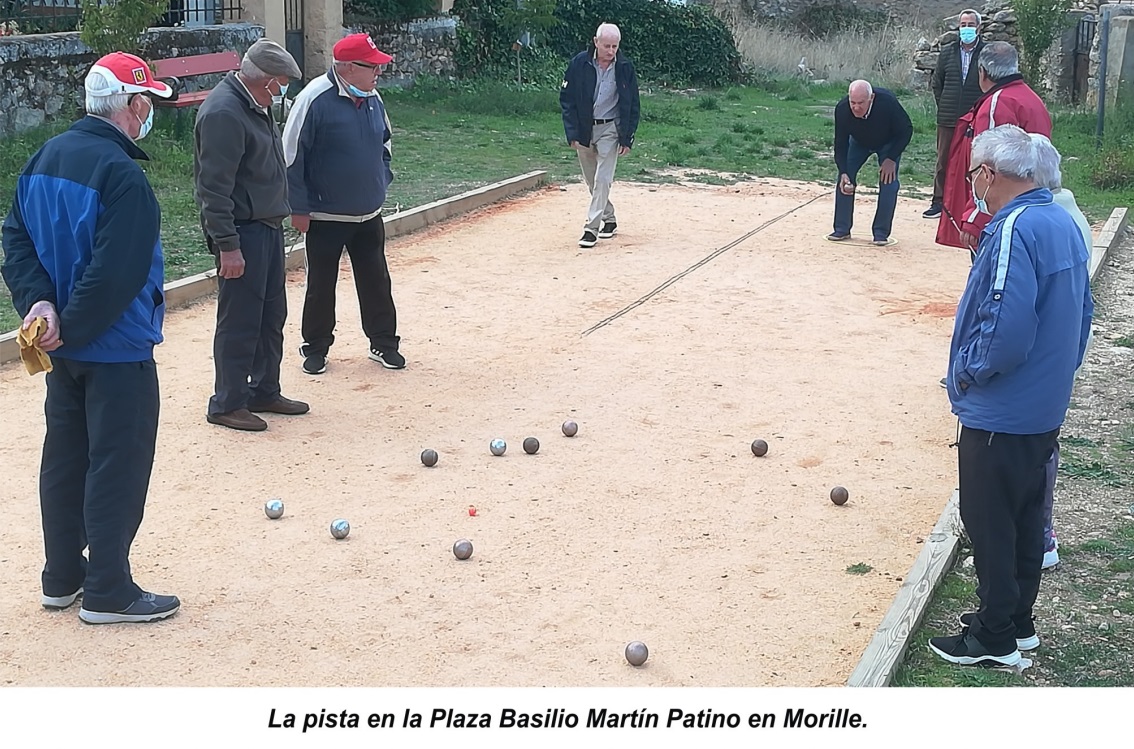 foto3 Excelente participación en el primer torneo de petanca entre MONTERRUBIO Y MORILLE